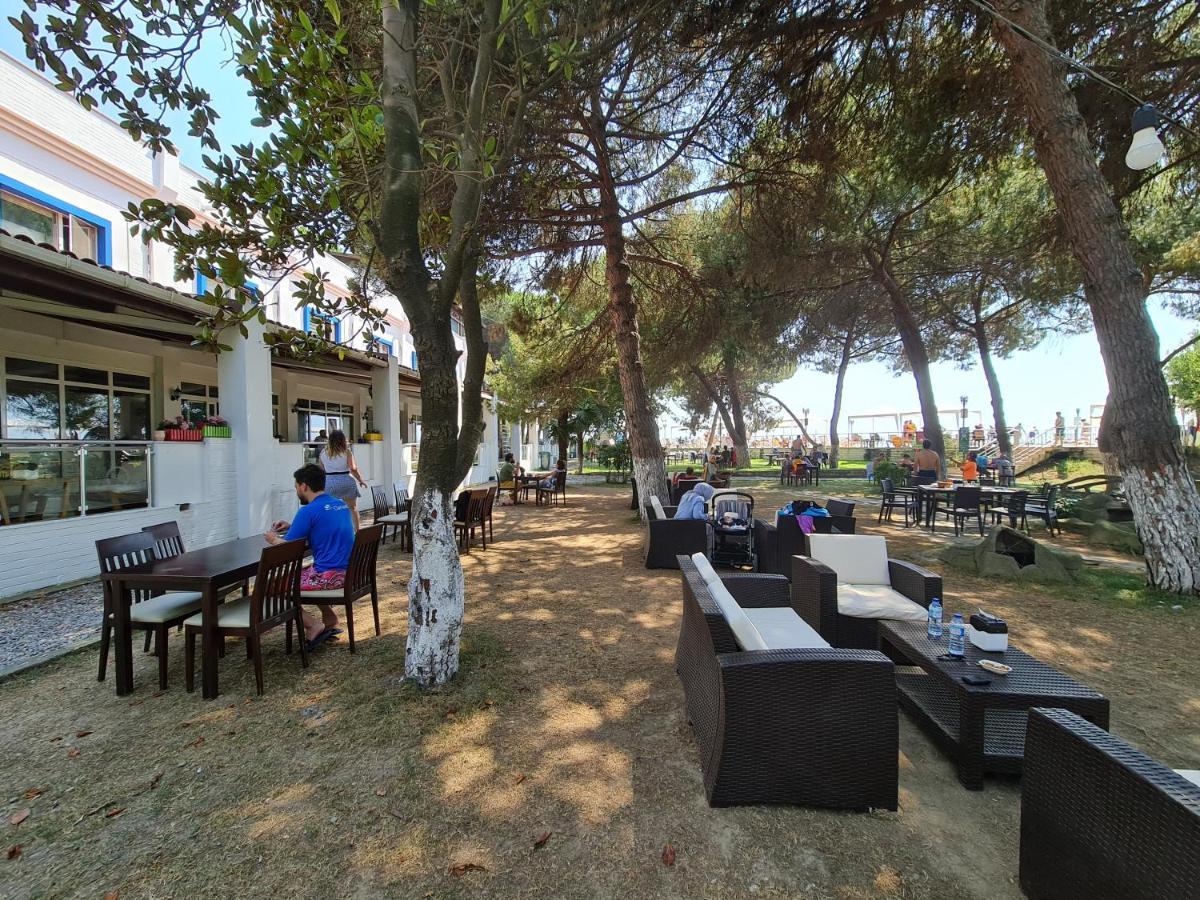 Sporkoey Hotel & Beach Club Darica  Exterior photo
