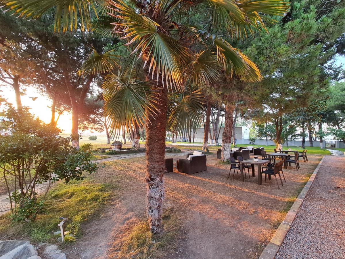 Sporkoey Hotel & Beach Club Darica  Exterior photo