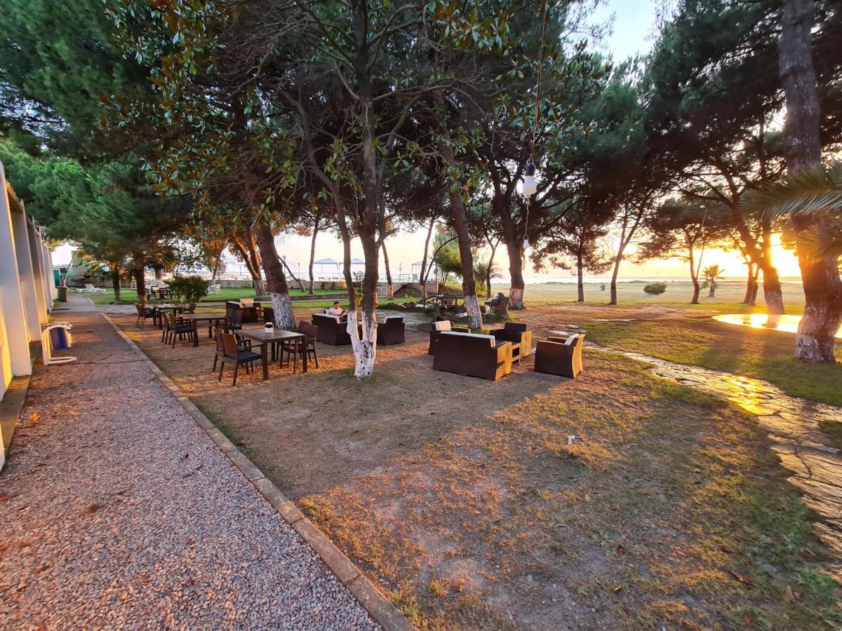 Sporkoey Hotel & Beach Club Darica  Exterior photo